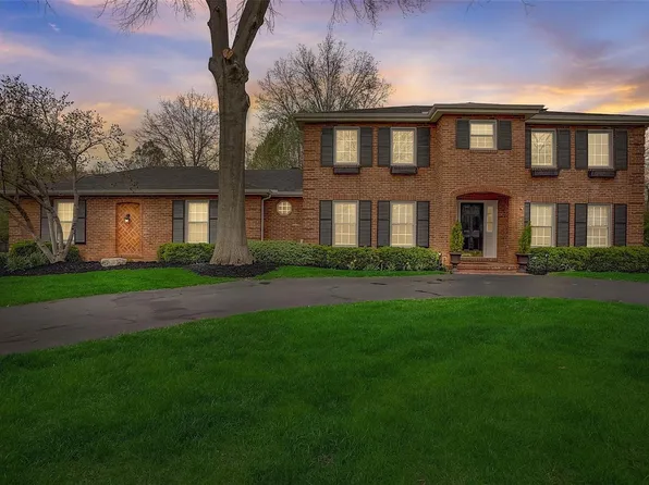 12579 Falling Leaves Ct, Saint Louis, MO 63141