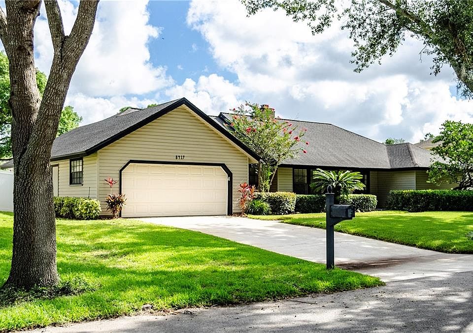 1st image of 8417 Lost Lake Dr