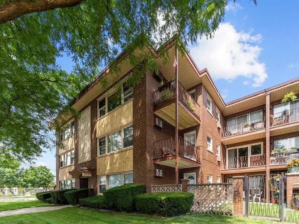 3161 Paris Ave APT 204, River Grove, IL 60171