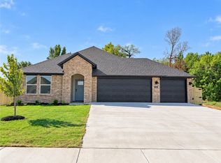 4361 Blossom Ave, Springdale, AR 72764