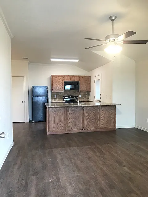 275 Olaf Drive - B — Photo 2