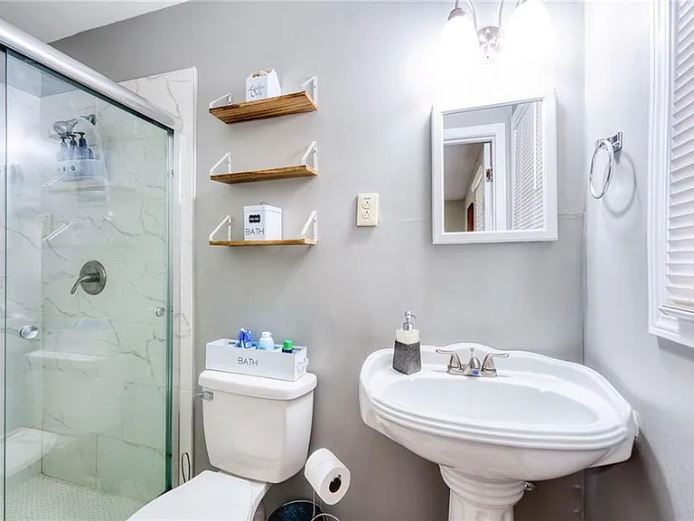 2418 Brookdale Dr NE — Photo 32