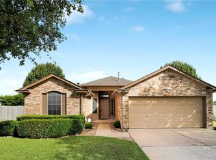 423 Little Lake Rd, Hutto, TX 78634