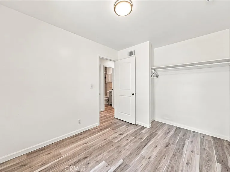 17611 Leslie Ave — Photo 24