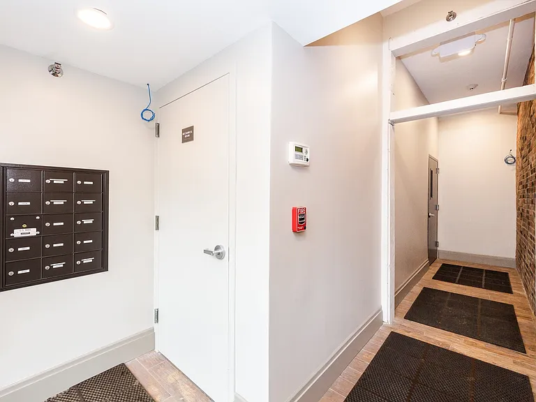 100 Sagamore St #206 — Photo 3