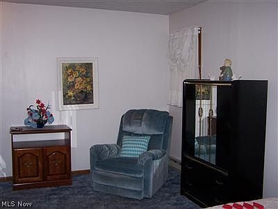 4th image of 929 Somerset Dr #B