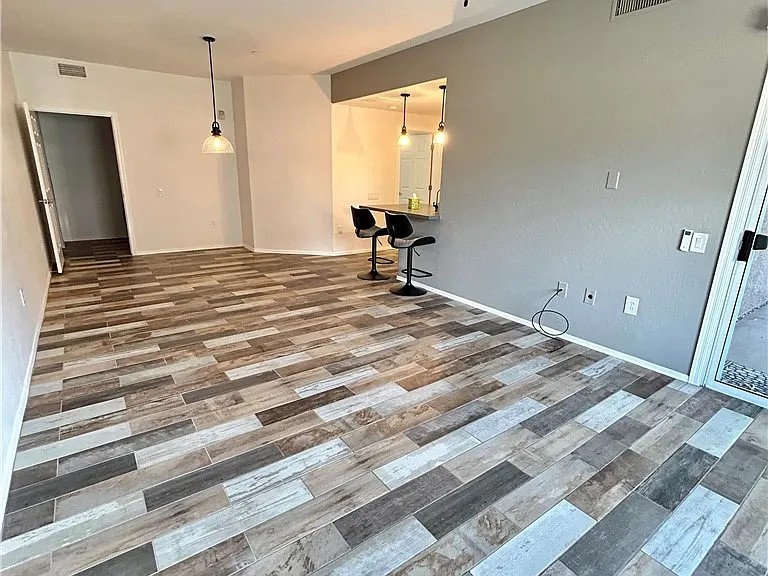 6868 Sky Pointe Dr #1047 — Photo 4
