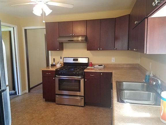 5th image of 33678 N Evergreen Dr