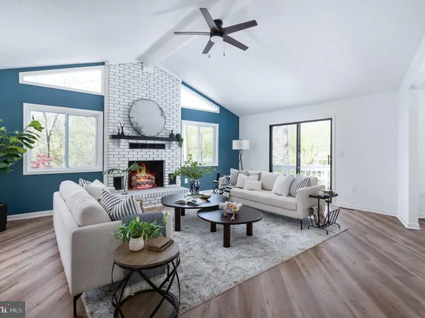 119 Larkspur Ln, Locust Grove, VA 22508