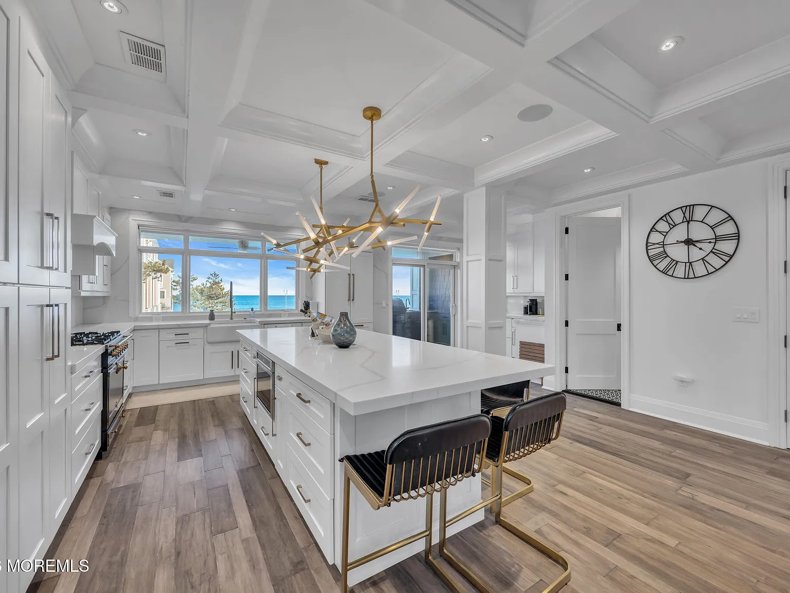 6 bed, 3.5 bath, 3268 sqft, $33,000 — Photo 4