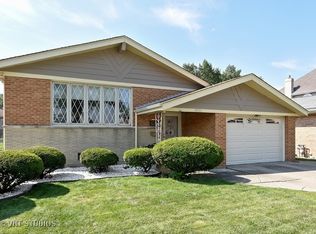 4921 W 105th Pl, Oak Lawn, IL 60453