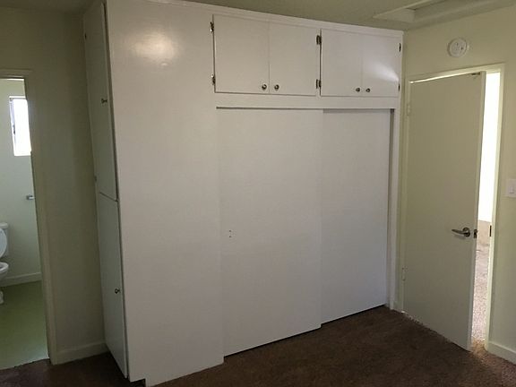 5th image of 3916-3930 Bryn Mawr Dr #3920
