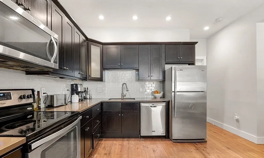 Building Photo - 26 E Springfield St #1