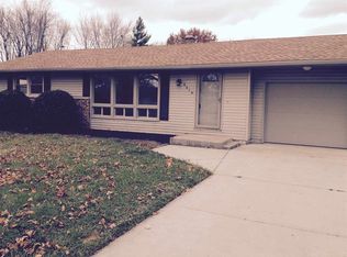 6619 Sunland Dr, Fort Wayne, IN 46815