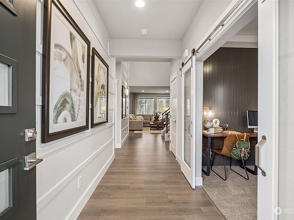 4th image of 6103 229th Avenue E #248
