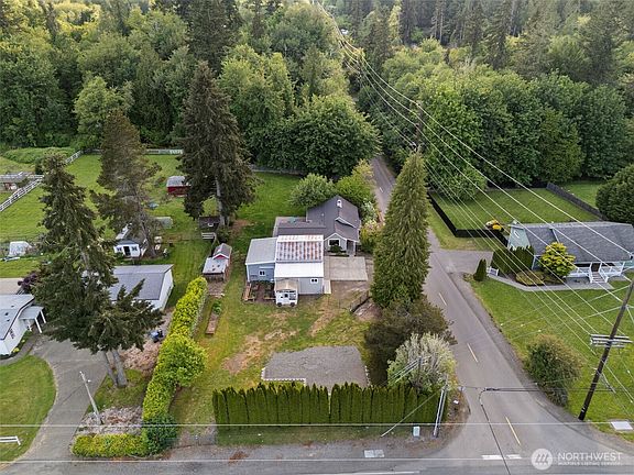 5th image of 6096 E Collins Road