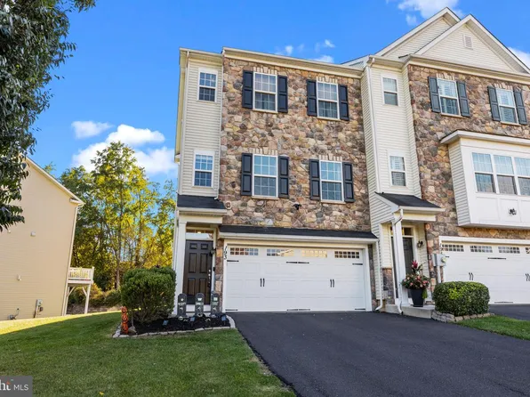 193 Graystone Dr, Feasterville Trevose, PA 19053