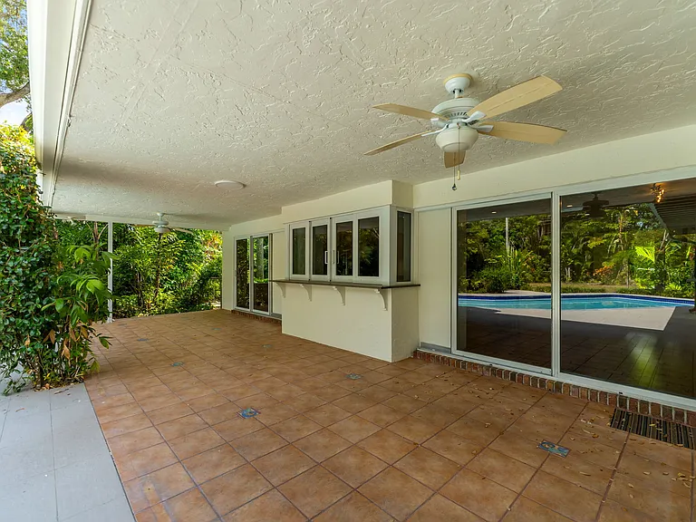 7711 Erwin Rd — Photo 13