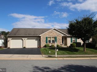 39 Devonshire Pl, Columbia, PA 17512