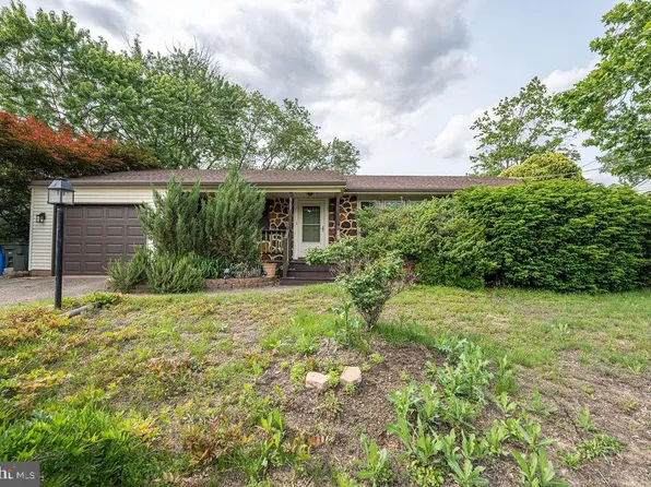 317 New St E, Glassboro, NJ 08028