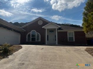 2101 Walker Place Blvd, Copperas Cove, TX 76522