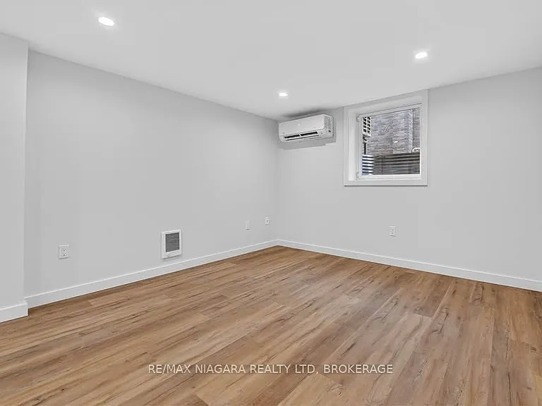3548 Bond St #LOWER — Photo 12