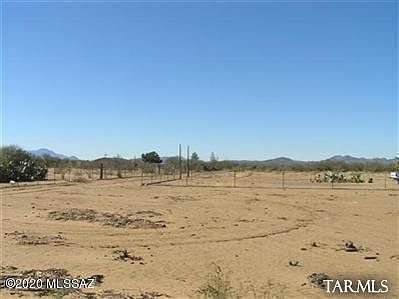 2nd image of 5643 S Sandario Rd