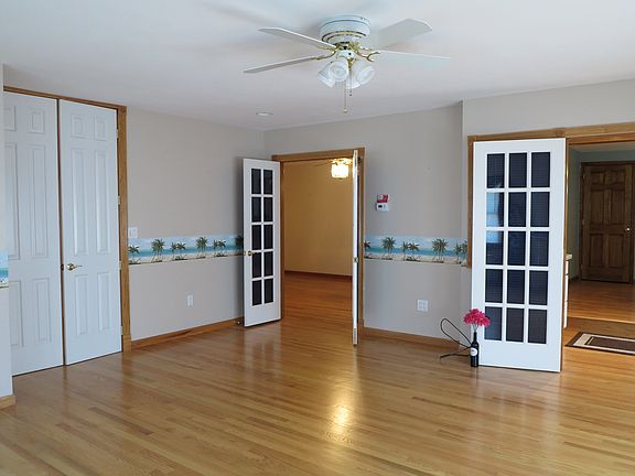 5th image of 6120 Rossland Cir