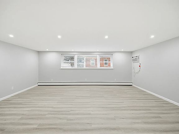 Living Room empty