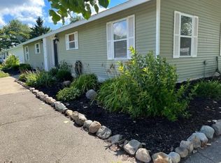 5030 Greenbrook Cir #5030, Howell, MI 48855