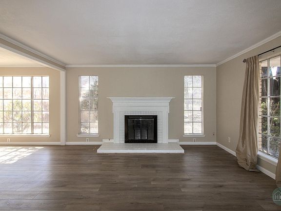 5th image of 2321 Fannin St