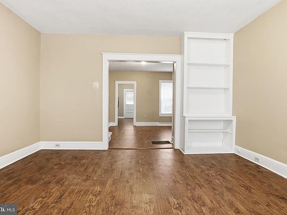 4th image of 718 York St