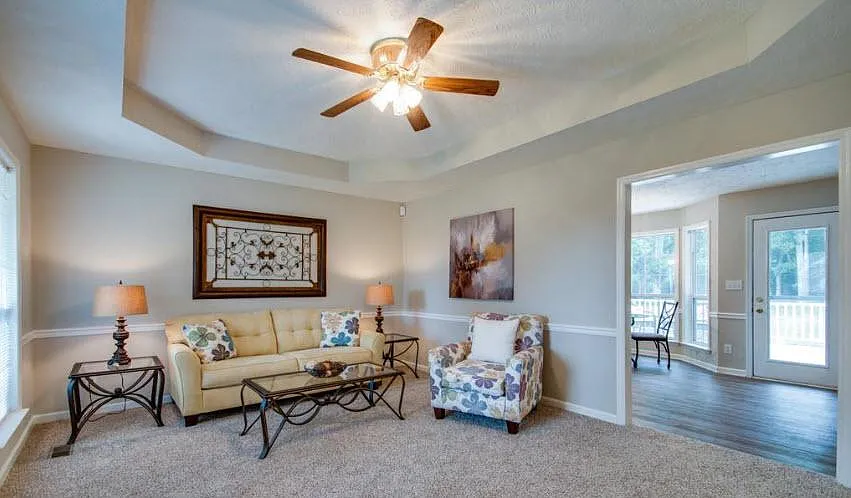 3 bed, 1581 sqft, $2,050 — Photo 2