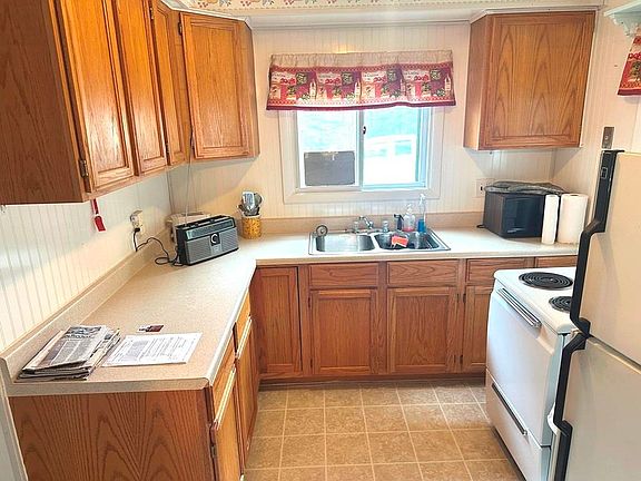 4th image of 662 Lakeview Dr