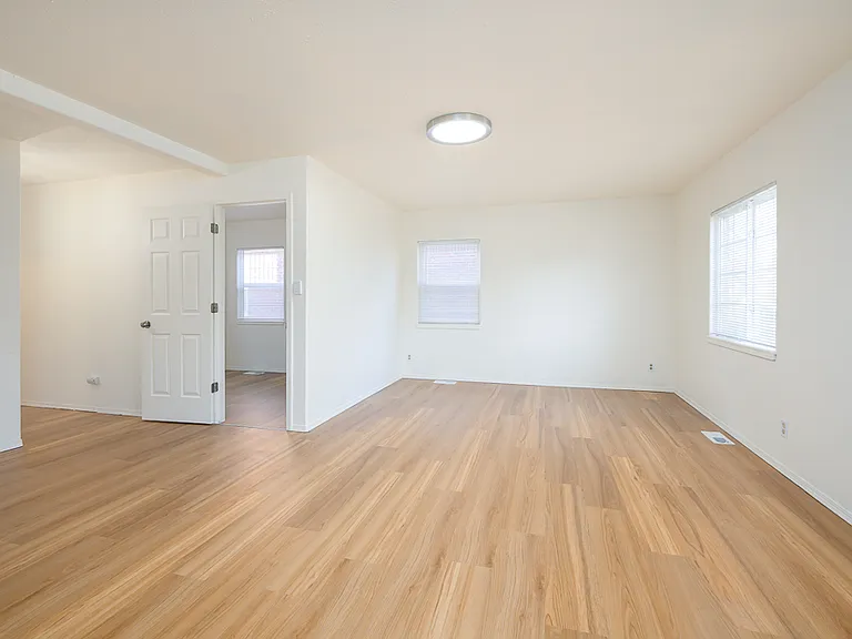 1908 Cleveland Blvd #1908 — Photo 13