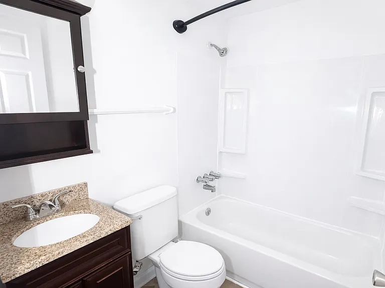 Bathroom 2/3BR