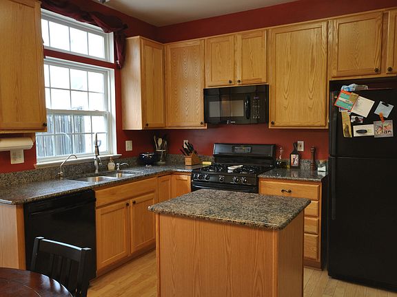 Granite w/Gas range and Reverse osmosis filtered water