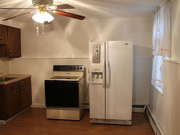 5th image of 1057 Carmalt St