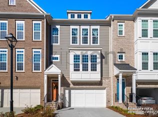 996 Layton Dr, Buford, GA 30518