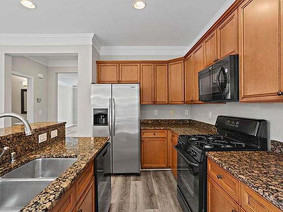 2nd image of 423 Iona Abbey Ct SE