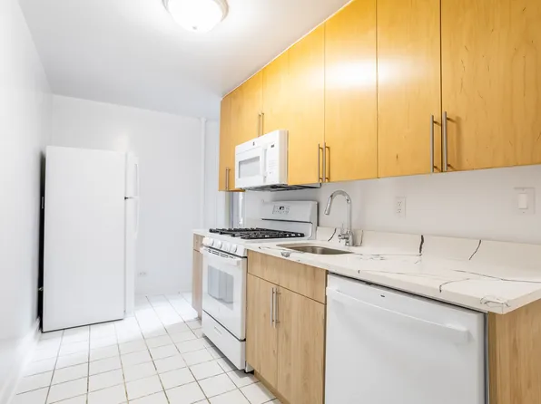 30 East End Avenue image 3 of 8