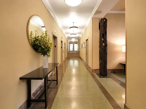 210 East 68th Street image 8 of 10