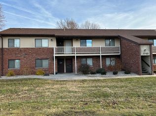 1710 Willow View Rd, Urbana, IL 61802