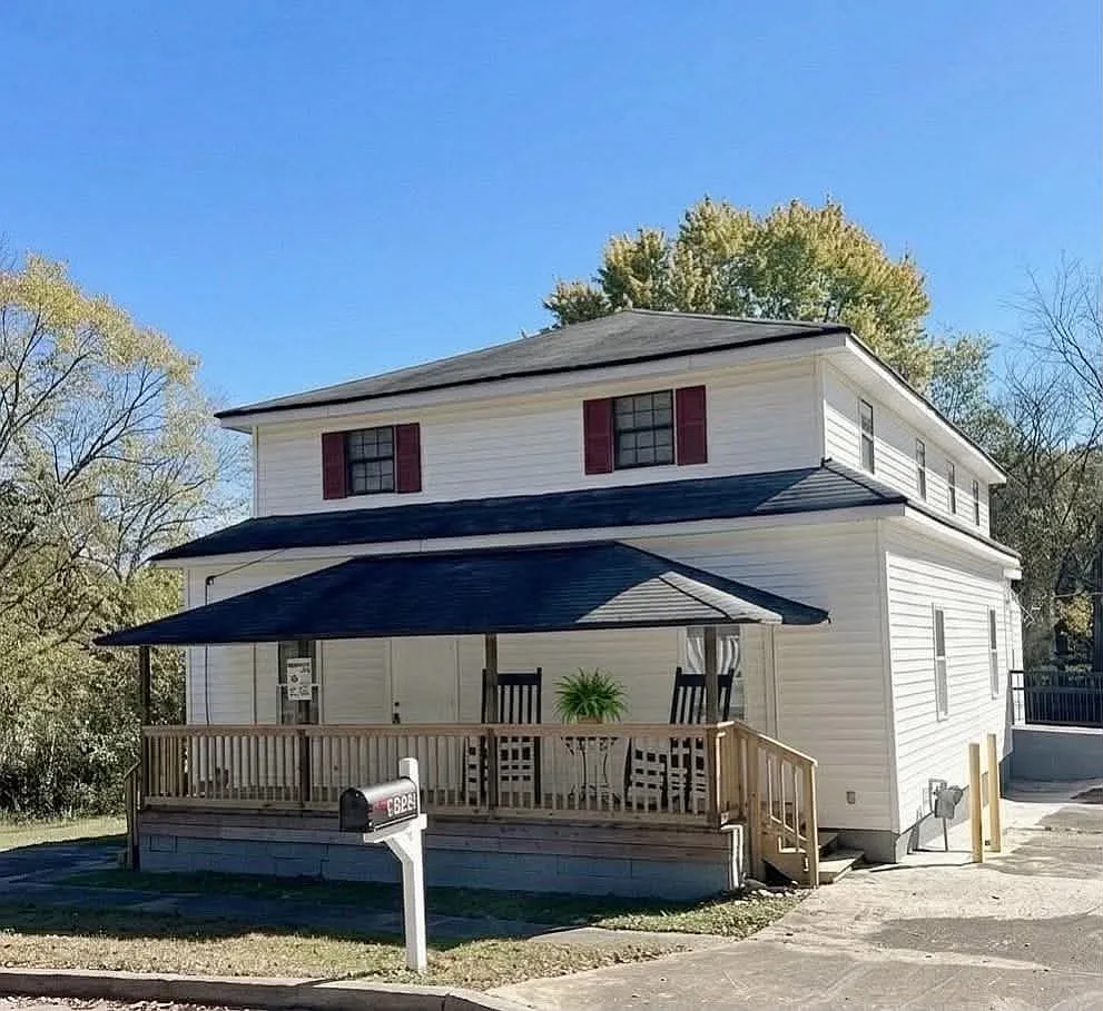 5 bed, 2570 sqft, $800 — Photo 4
