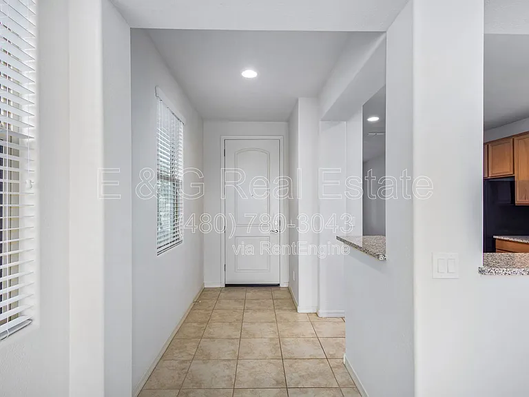 19725 W Rancho Dr — Photo 6