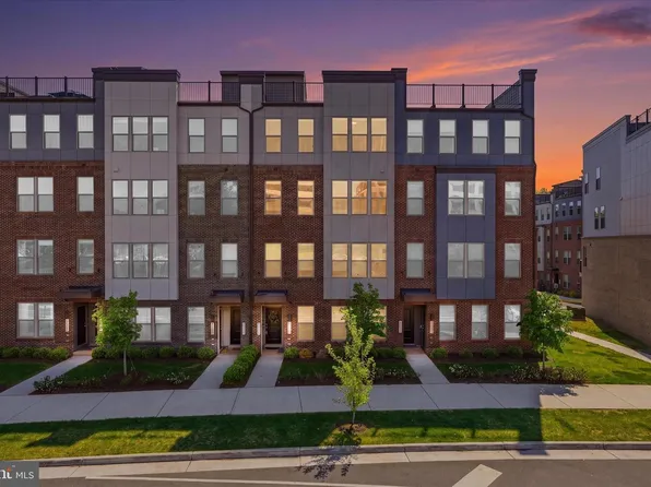 13600 Innovation Station Loop #26B, Herndon, VA 20171