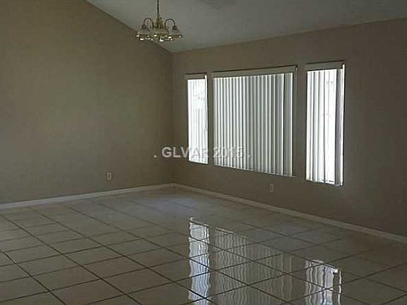 4th image of 3757 Seaforth St