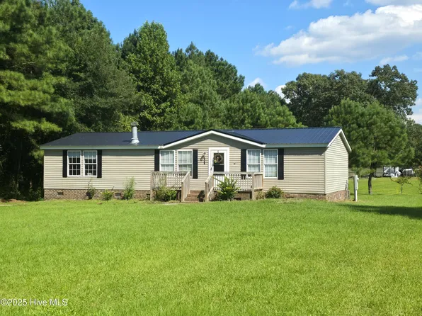361 Fowler Manning Road, Richlands, NC 28574