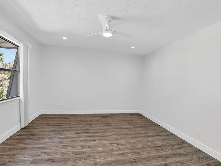717 NW 29th Ave #B — Photo 30