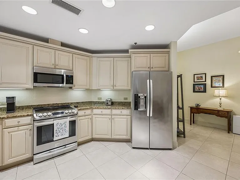 150 Salt Air Dr #303 — Photo 24